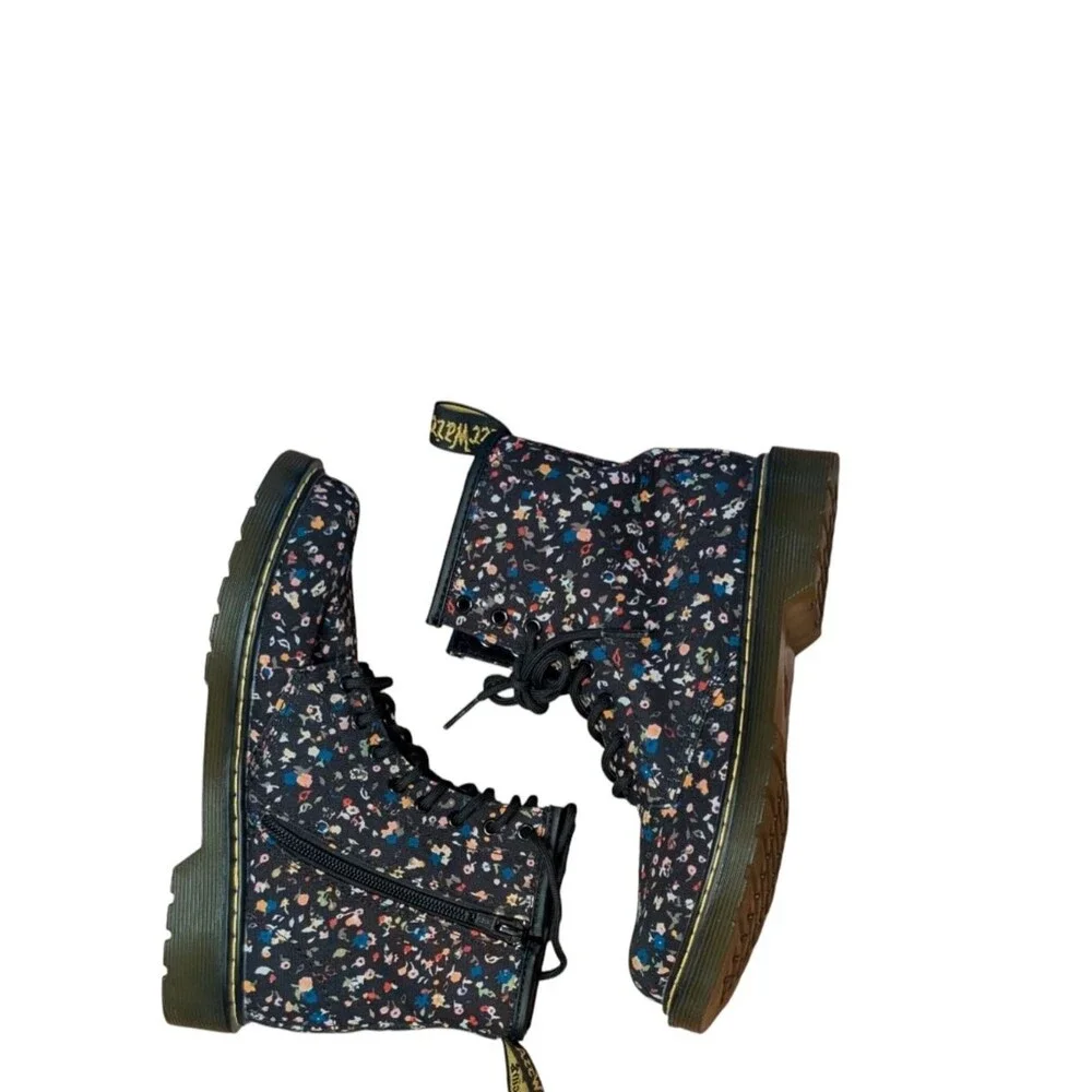 Dr. Martens Delaney Canvas Floral Print boots size 4 US 90s Grunge combat youth